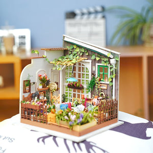 DIY Mini House - Miller's Garden