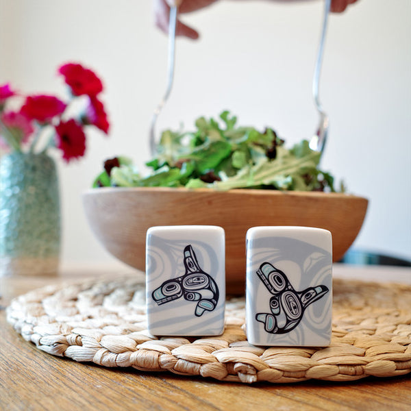 Salt & Pepper Shaker Set (Whale)