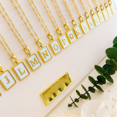pika-and-bear-carrie-necklace-seahorse-trading-company