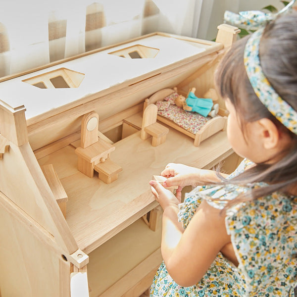 Victorian Wooden Dollhouse