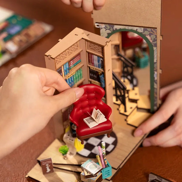 Shakespeare Bookstore Book Nook DIY Kit